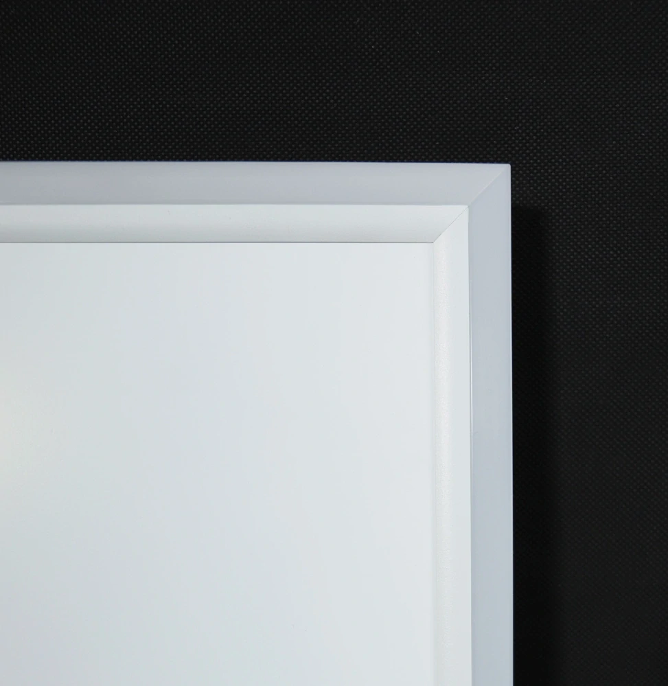 ByeCold | Stropní infrapanel | LED světlo | 370W | 65x63 cm | Dálkový ovladač | Výhřevnost 6,5m² | HH0606L