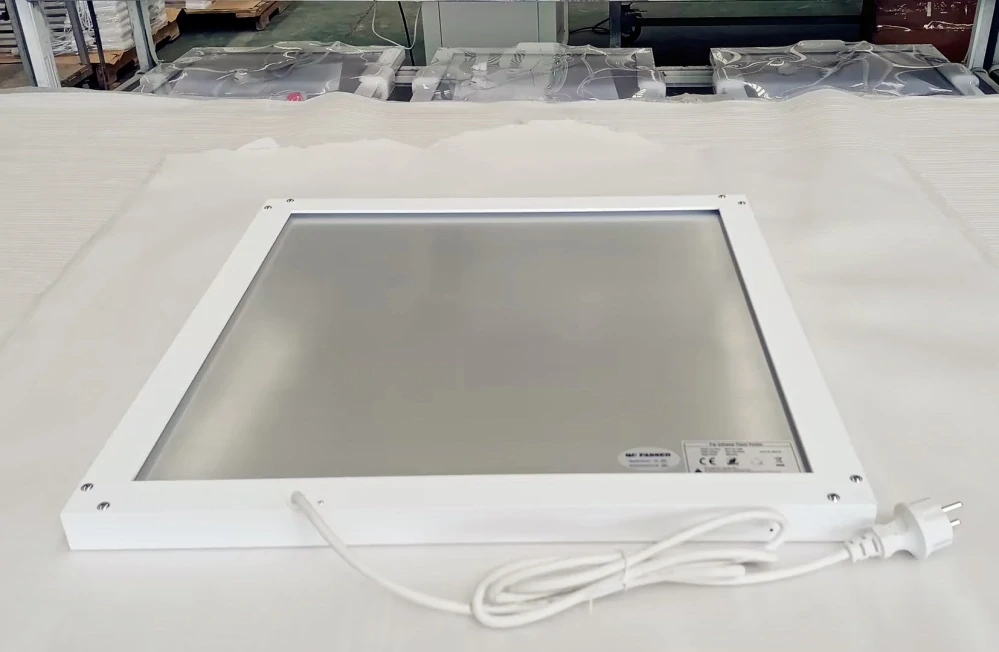 ByeCold | Stropní infrapanel | S termostatem | 660W | 105x60 cm | Dálkový ovladač | Výhřevnost 12m² | 4H1006
